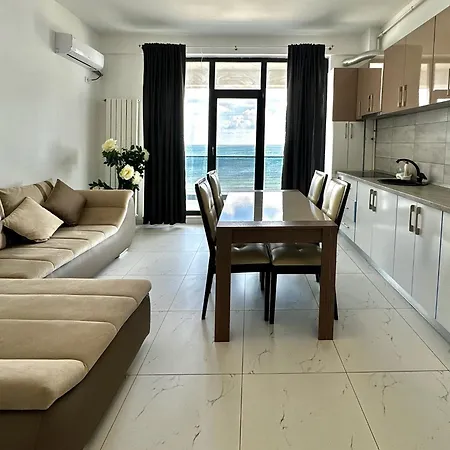 Sea View By Venetis Апартаменты *